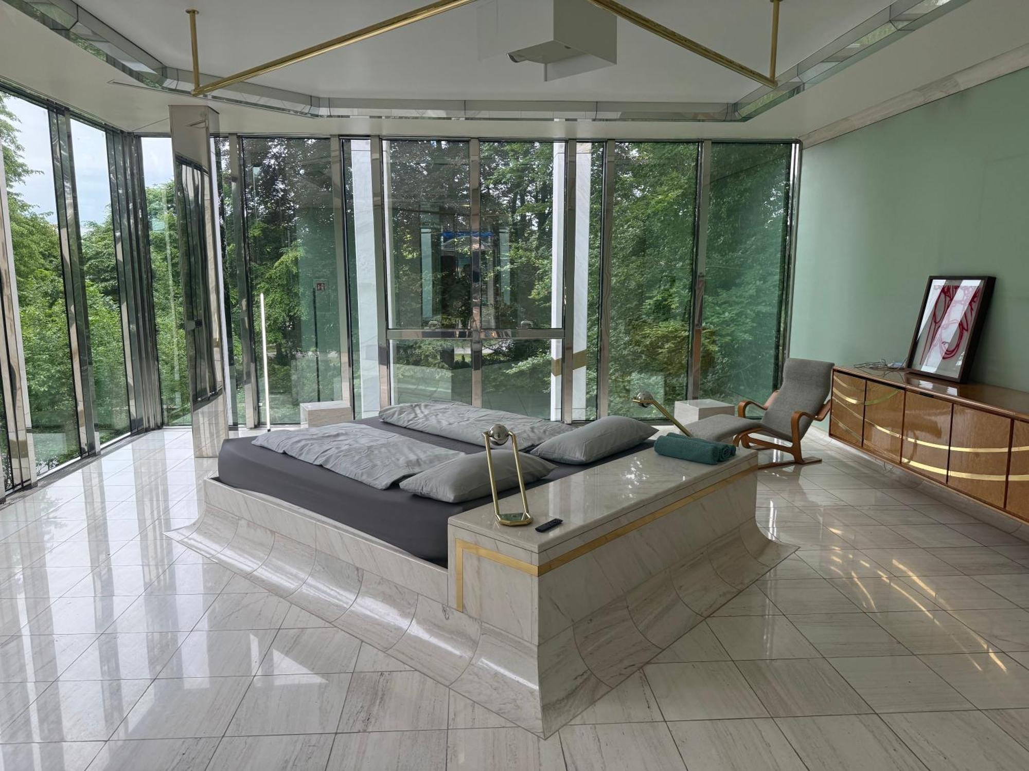 Unique In A Dream Location Apartment München
